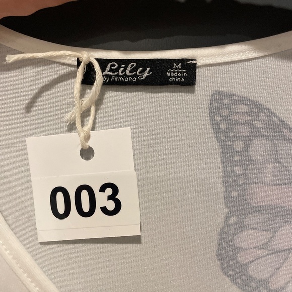 Flowy Butterfly Top - Picture 5 of 5